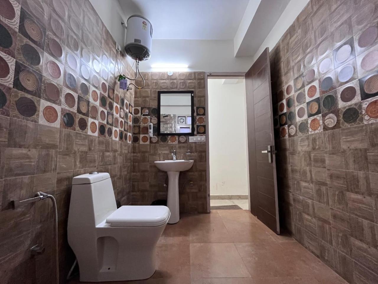 Hotel Tribe View - Away From City Hustle !! Top Rated & Most Awarded Property !! A Peaceful Stay Касаулі Екстер'єр фото