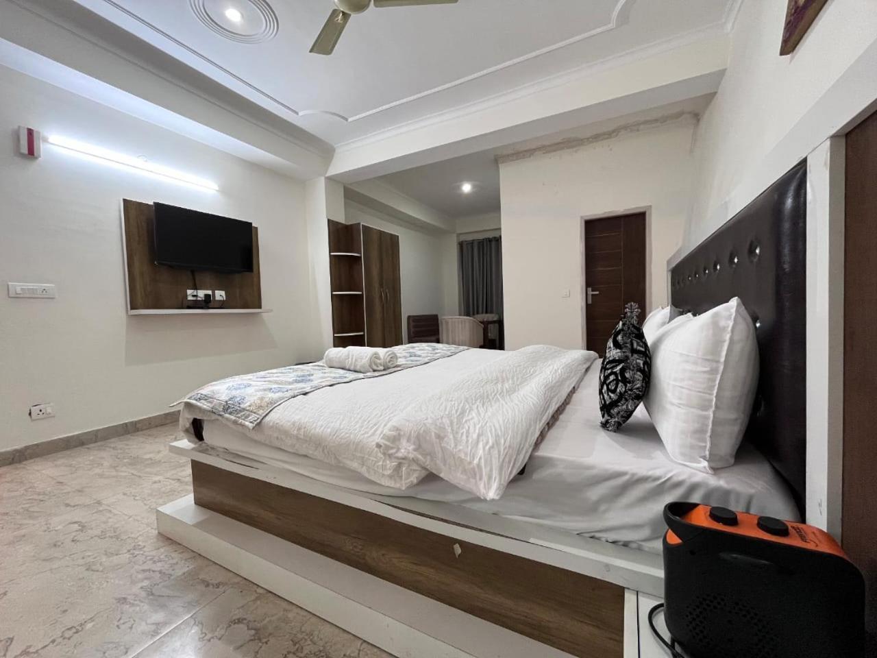 Hotel Tribe View - Away From City Hustle !! Top Rated & Most Awarded Property !! A Peaceful Stay Касаулі Екстер'єр фото